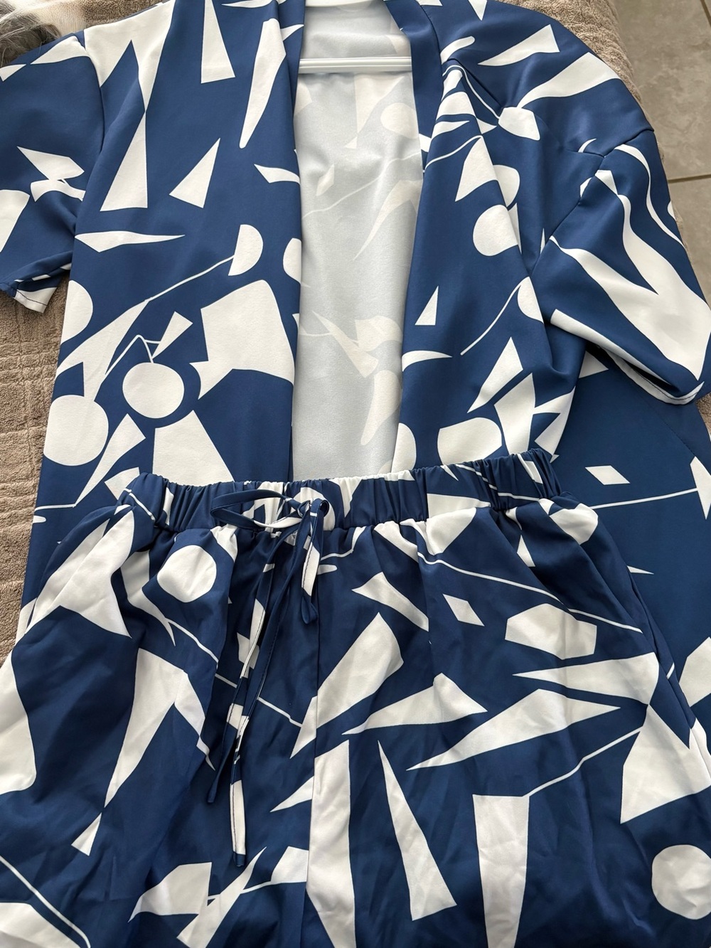 Blue and White Abstract Geometric Two-Piece short Set